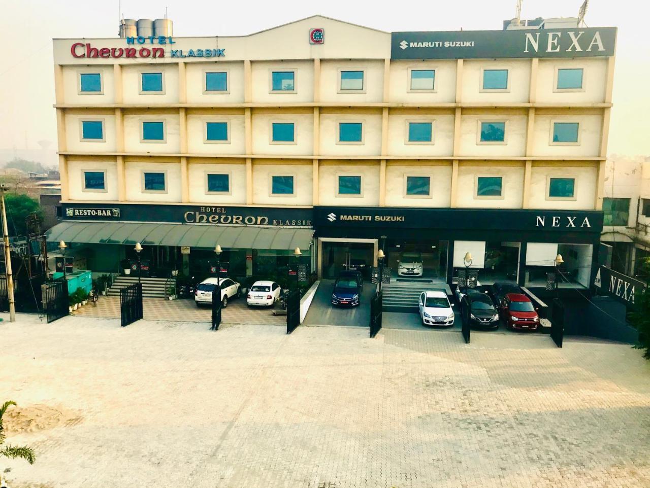 לודהיאנה Hotel Chevron Klassik מראה חיצוני תמונה